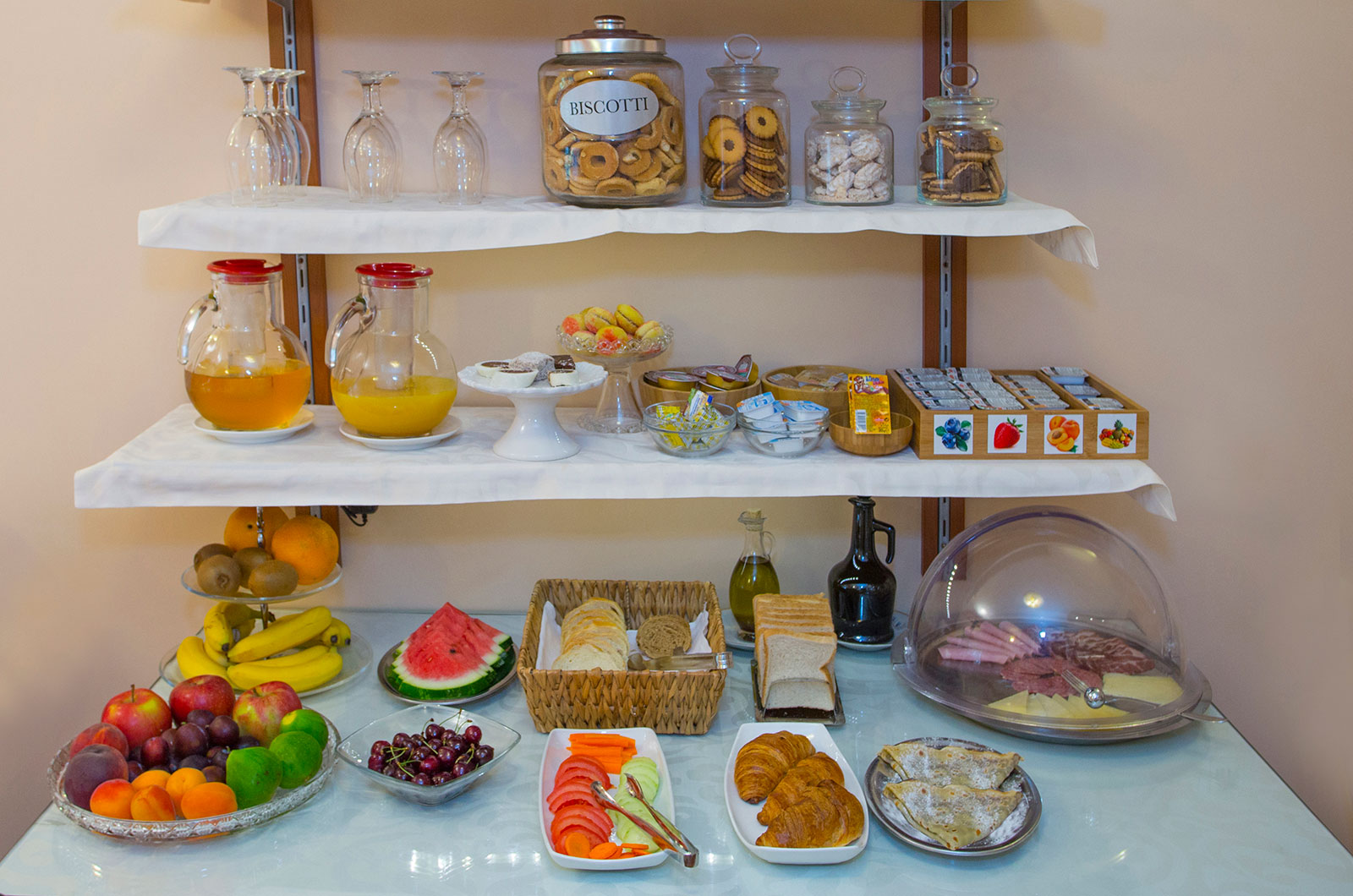 Breakfast at Royal Suites